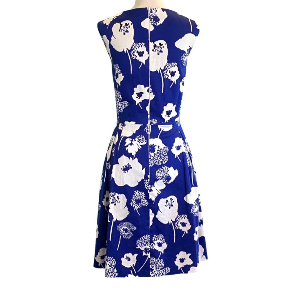 Tahari Sleeveless Boat Neck Sapphire Floral Sequined Cotton Flare Dress Size 8 - Picture 3 of 6